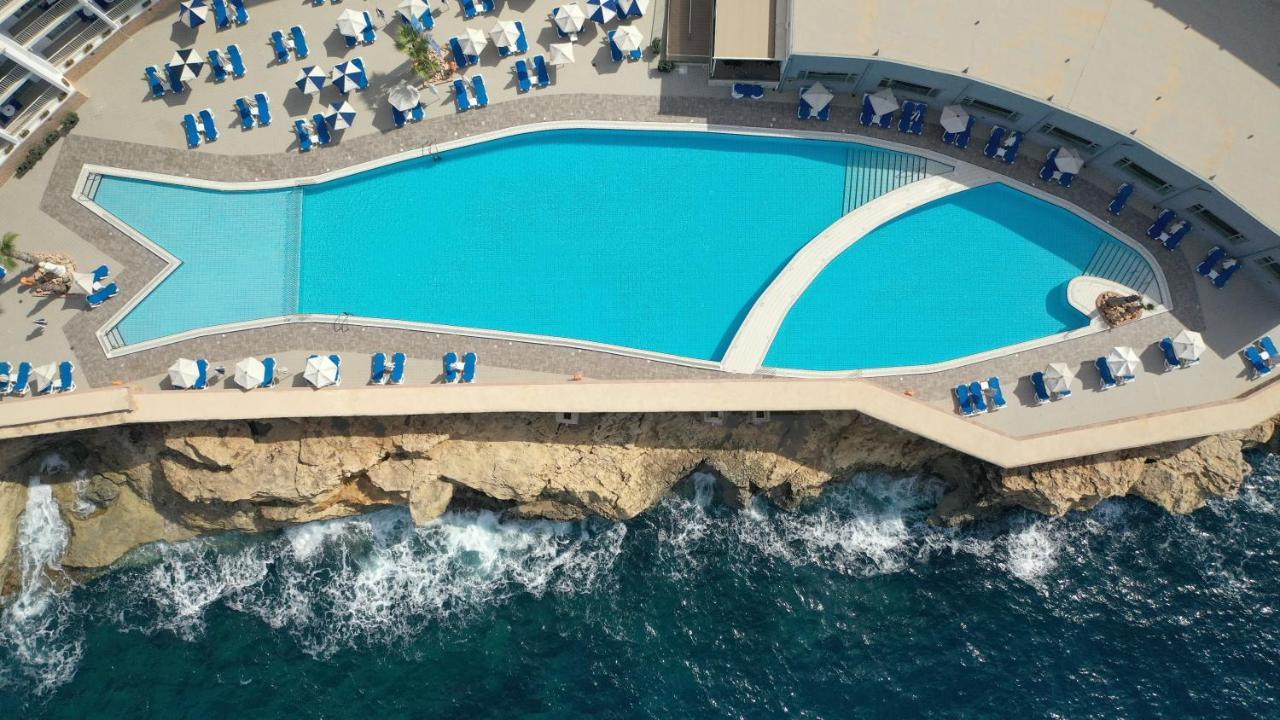 Paradise Bay 4*