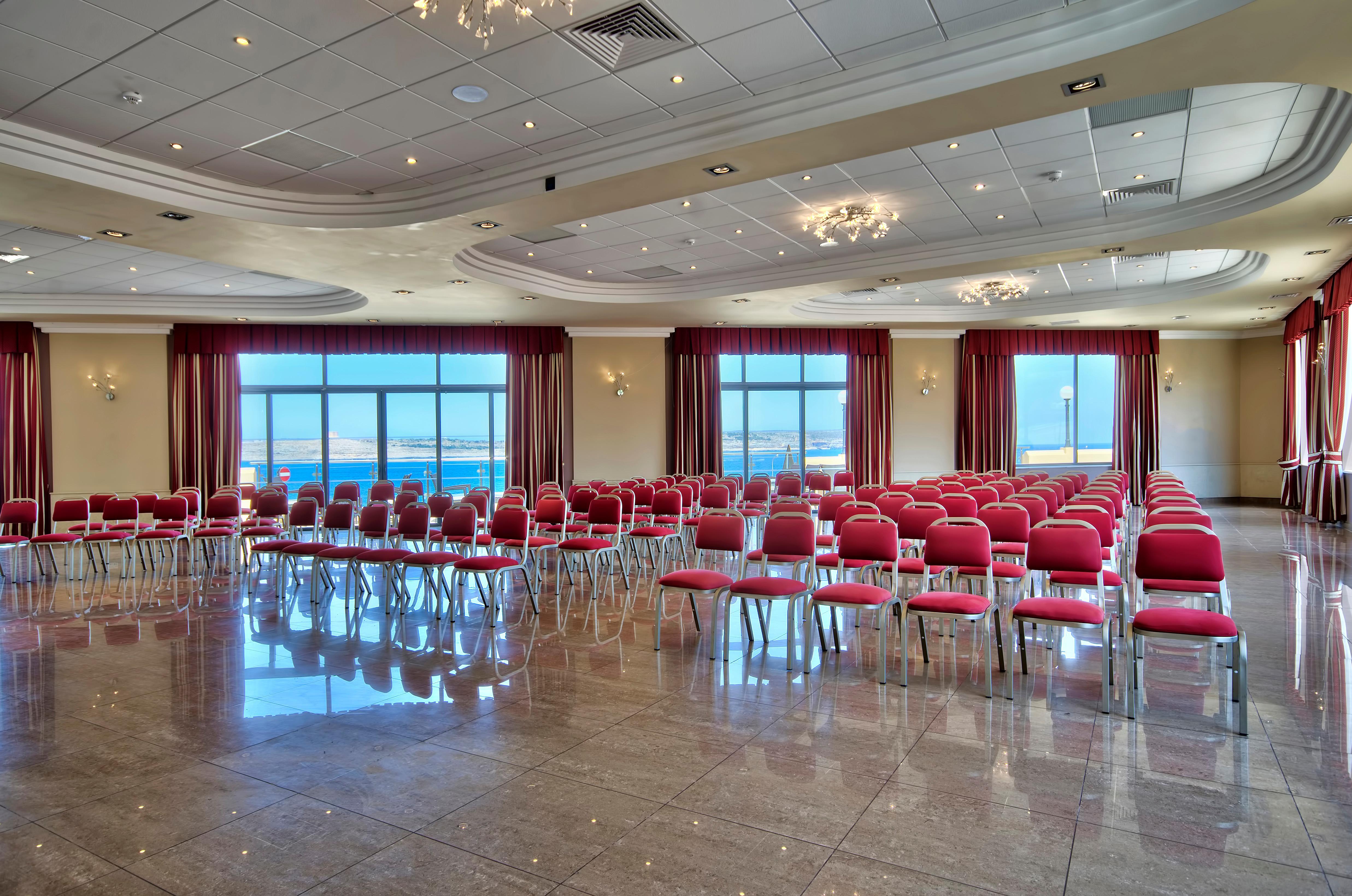 Hotel Paradise Bay 4*