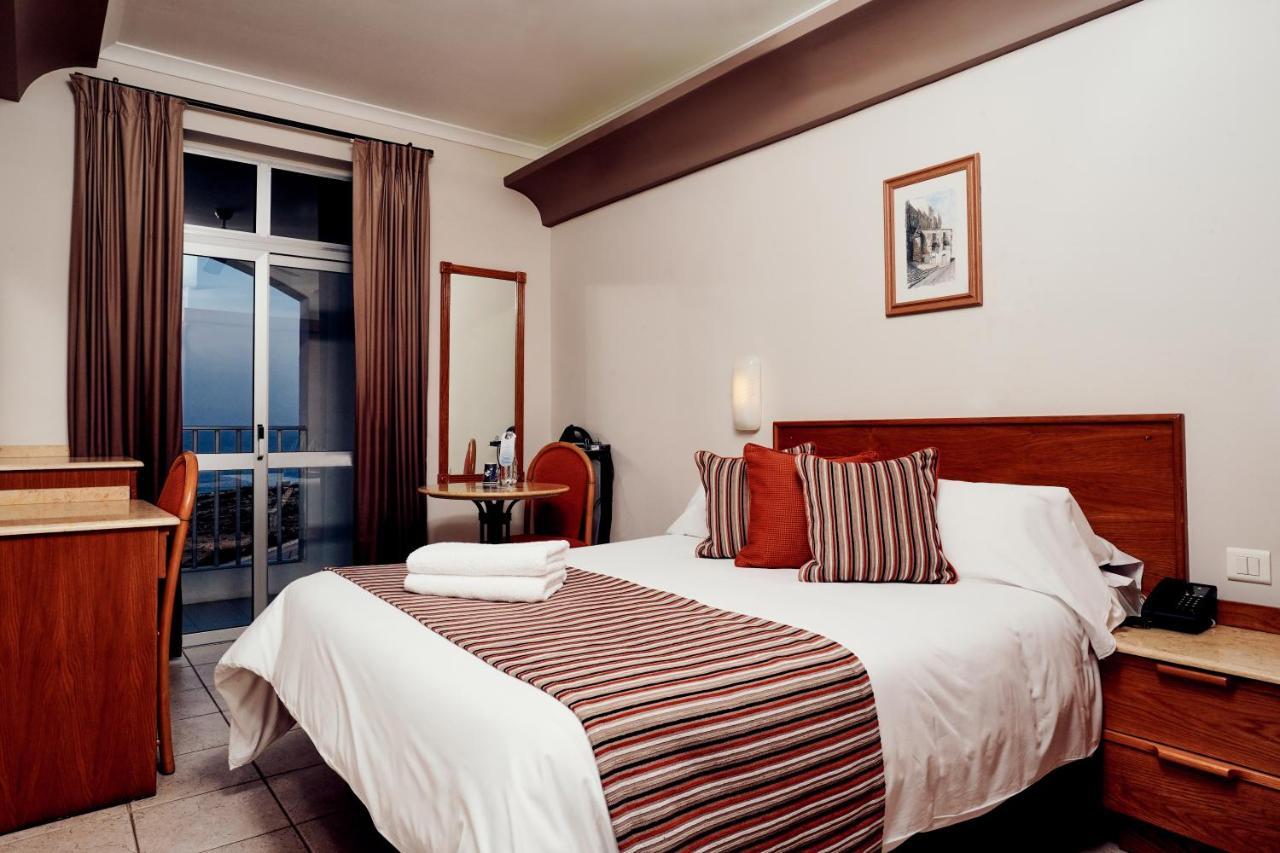 Paradise Bay 4*
